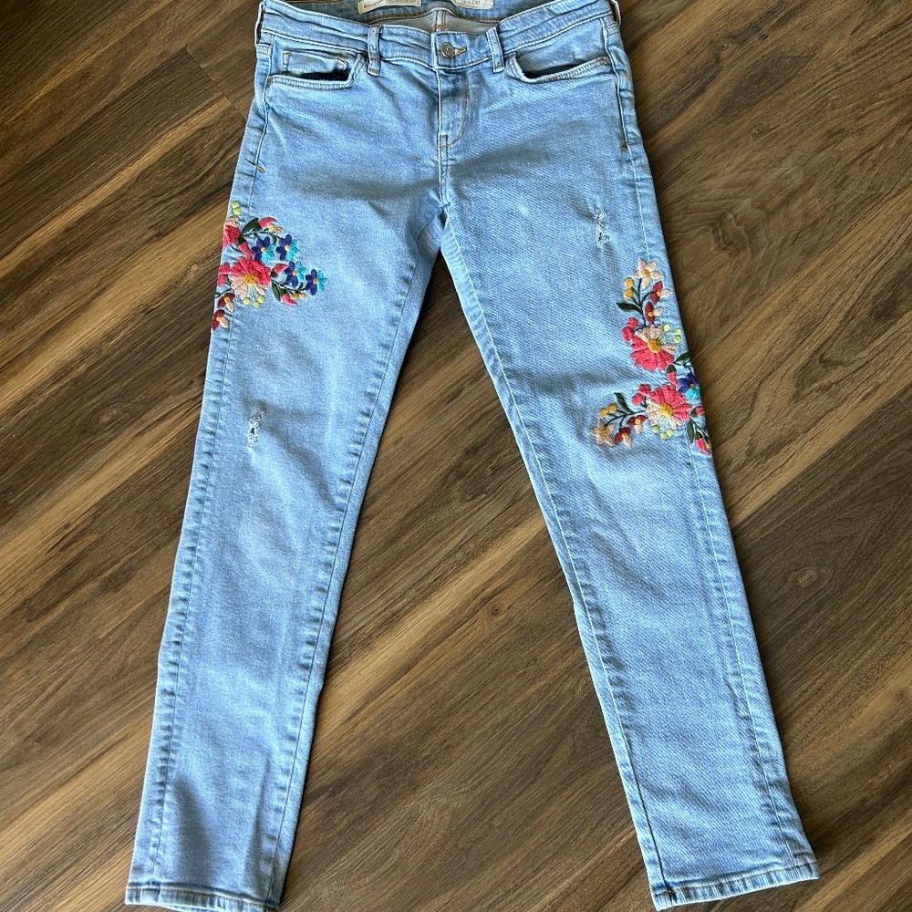 Anthropologie Pilcro Embroidered Tapered Light Wash Jeans